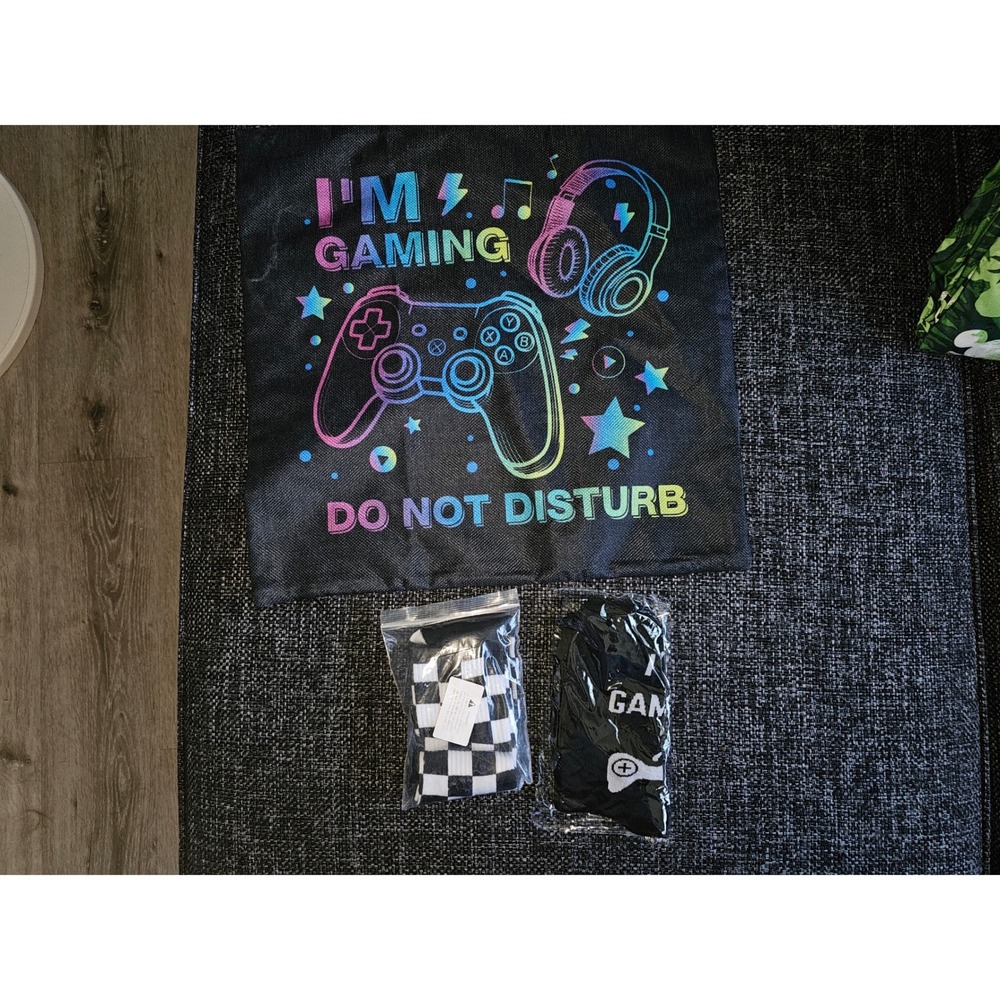 Unbranded Gamer Pillow Cover & Socks Set Kids OS Black New Gaming Gift Bundle